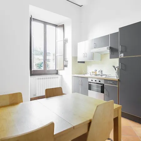 Muzii B Halldis Apartment *
